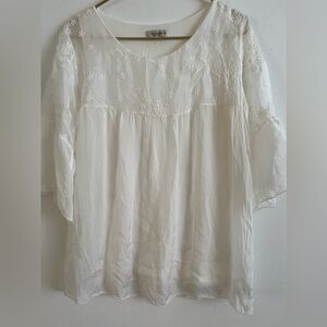 Via SIGNORIA MADE IN  ITALY 100% silk blouse, off white, embroidered size M